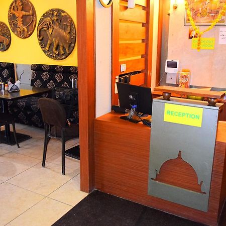 Hotel Chandragupta Ujjain Extérieur photo