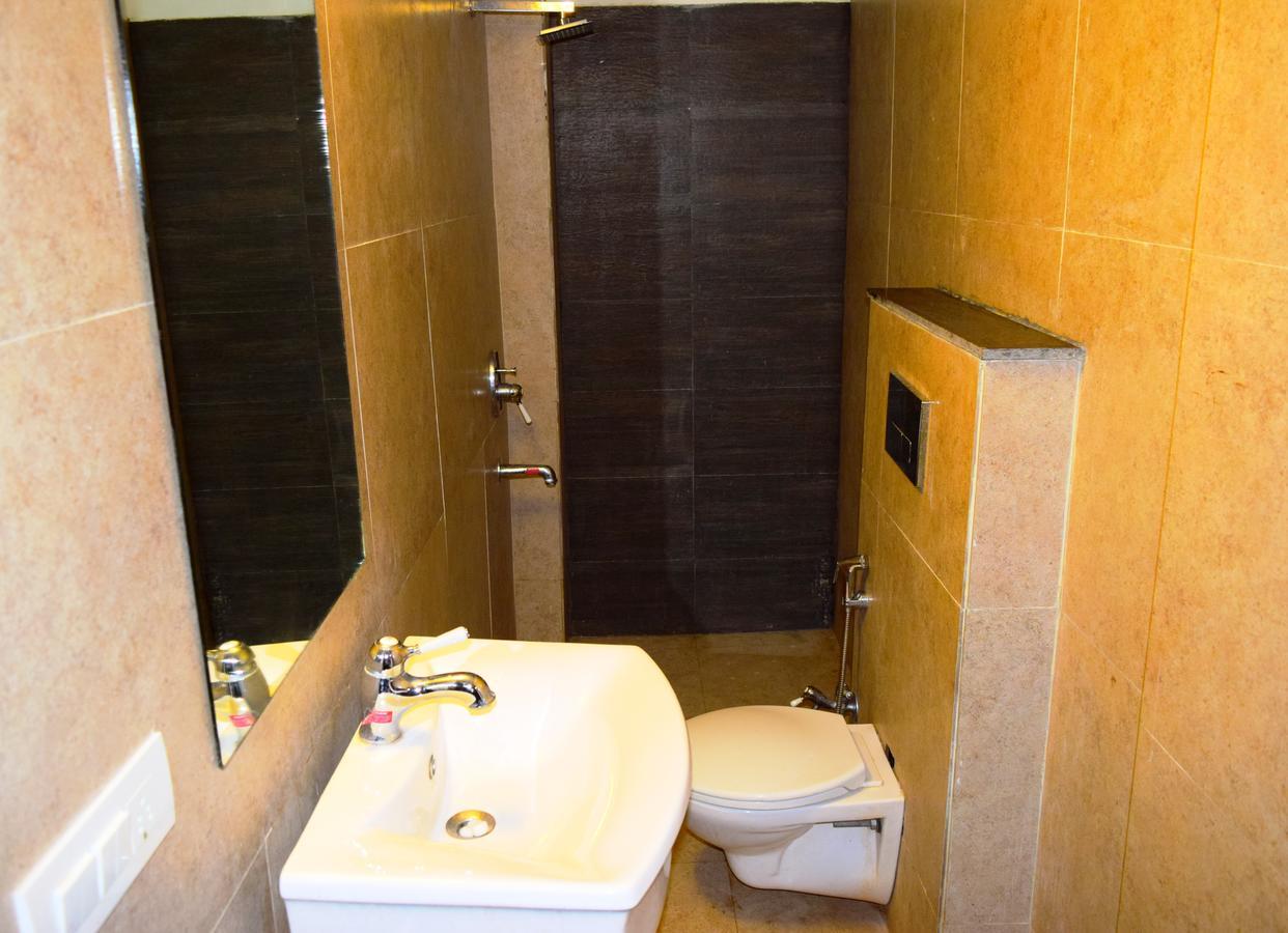 Hotel Chandragupta Ujjain Extérieur photo
